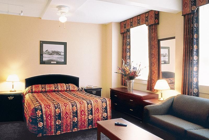 Howard Johnson By Wyndham Vancouver Downtown Dış mekan fotoğraf