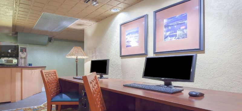 Howard Johnson By Wyndham Vancouver Downtown Dış mekan fotoğraf