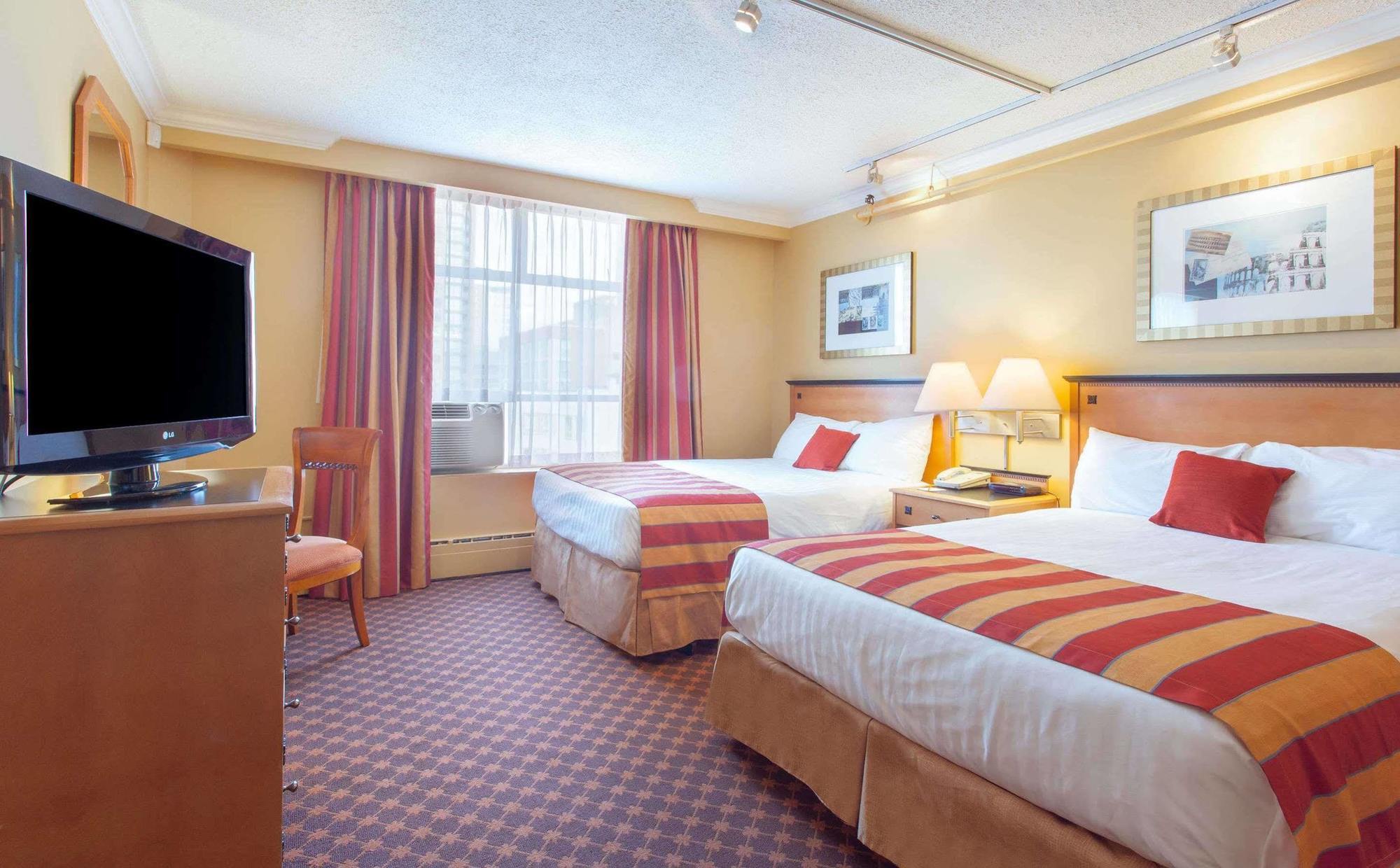 Howard Johnson By Wyndham Vancouver Downtown Dış mekan fotoğraf