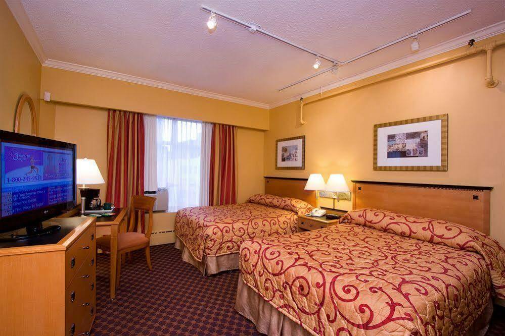 Howard Johnson By Wyndham Vancouver Downtown Dış mekan fotoğraf